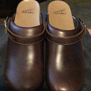 Dansko clogs dark brown with open back with strap size 40